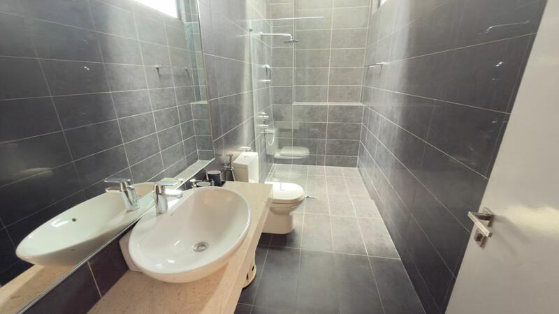 Bungalow for Sale in Leisure Farm (Gelang Patah) - JP Lee - Bathroom - PropertyGuru.com.my