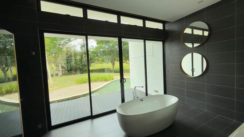 Bungalow for Sale in Leisure Farm (Gelang Patah) - JP Lee - Bathroom - PropertyGuru.com.my