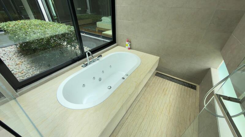 Rumah Banglo untuk Dijual di Leisure Farm (Gelang Patah) - JP Lee - Bathroom - PropertyGuru.com.my