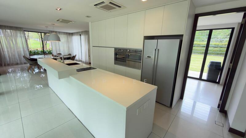 Rumah Banglo untuk Dijual di Leisure Farm (Gelang Patah) - JP Lee - Kitchen - PropertyGuru.com.my