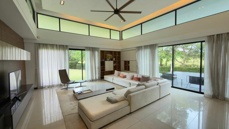 Rumah Banglo untuk Dijual di Leisure Farm (Gelang Patah) - JP Lee - Living Room - PropertyGuru.com.my