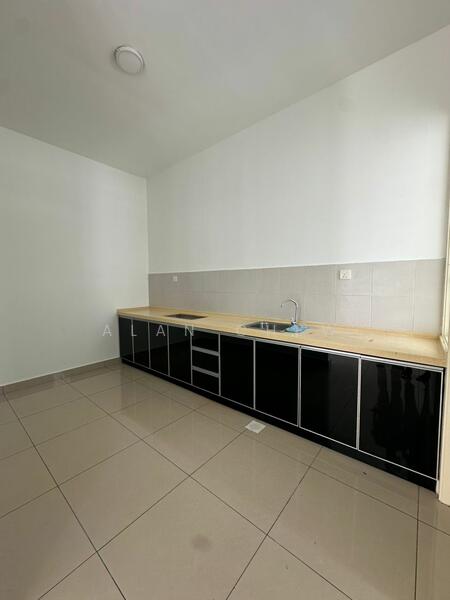 Maple Red, Taman Adda Height untuk Untuk Dijual - RM 1,500,000, Feb 2026 - Kitchen - PropertyGuru.com.my