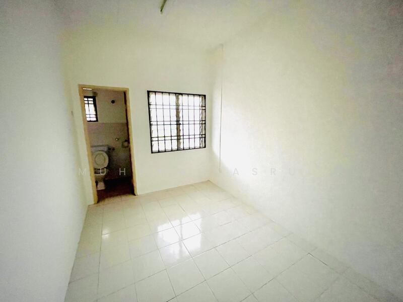 2-storey Terraced House for Sale in Taman Tasik Puchong (Puchong) - Muhamad Asrul - Bathroom - PropertyGuru.com.my