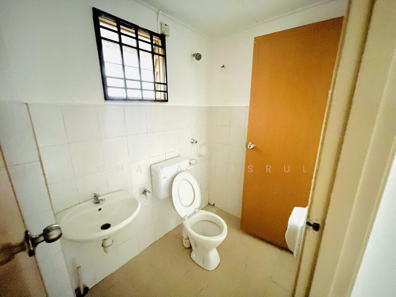 2-storey Terraced House for Sale in Taman Tasik Puchong (Puchong) - Muhamad Asrul - Bathroom - PropertyGuru.com.my