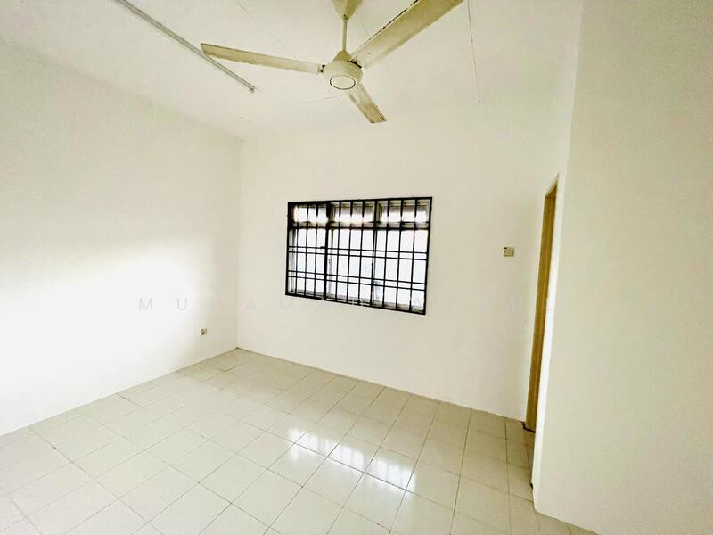 2-storey Terraced House for Sale in Taman Tasik Puchong (Puchong) - Muhamad Asrul - Bedroom - PropertyGuru.com.my