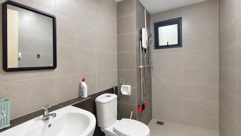 Kediaman Servis untuk Dijual di Suria Residence - SYAFIQ ZIN - PropertyGuru.com.my