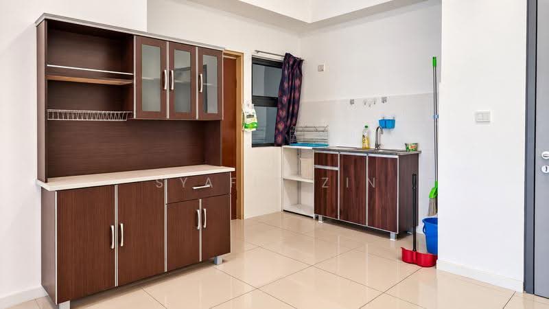 Kediaman Servis untuk Dijual di Suria Residence - SYAFIQ ZIN - PropertyGuru.com.my
