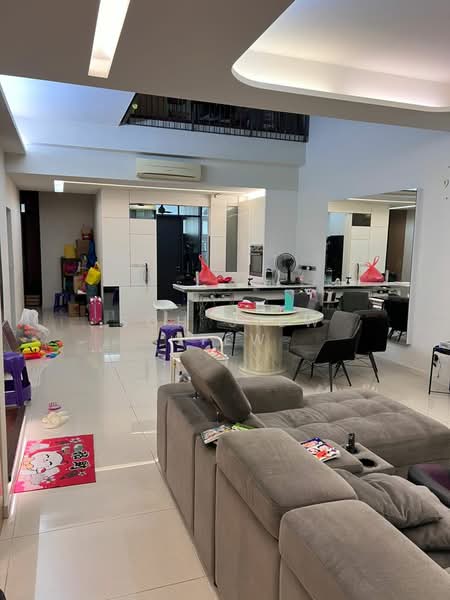 Service Residence for Sale at Park Regent @Desa Park City - Soh Siew Siew - Living Room - PropertyGuru.com.my