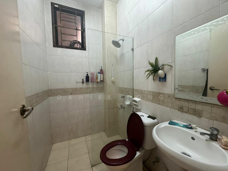 Cluster House for Sale in Taman Seri Austin (Tebrau) - Daniel Yong - Bathroom - PropertyGuru.com.my