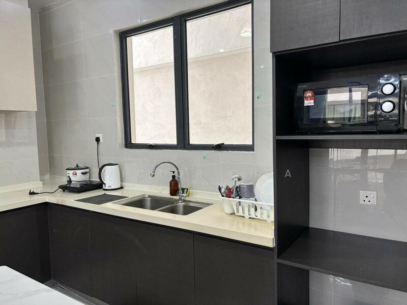 Kondominium untuk Dijual di Bay Point @ Country Garden Danga Bay - Victor Chia - Kitchen - PropertyGuru.com.my