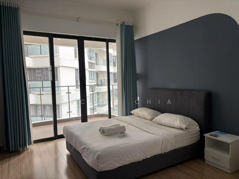 Kondominium untuk Dijual di Bay Point @ Country Garden Danga Bay - Victor Chia - Bedroom - PropertyGuru.com.my