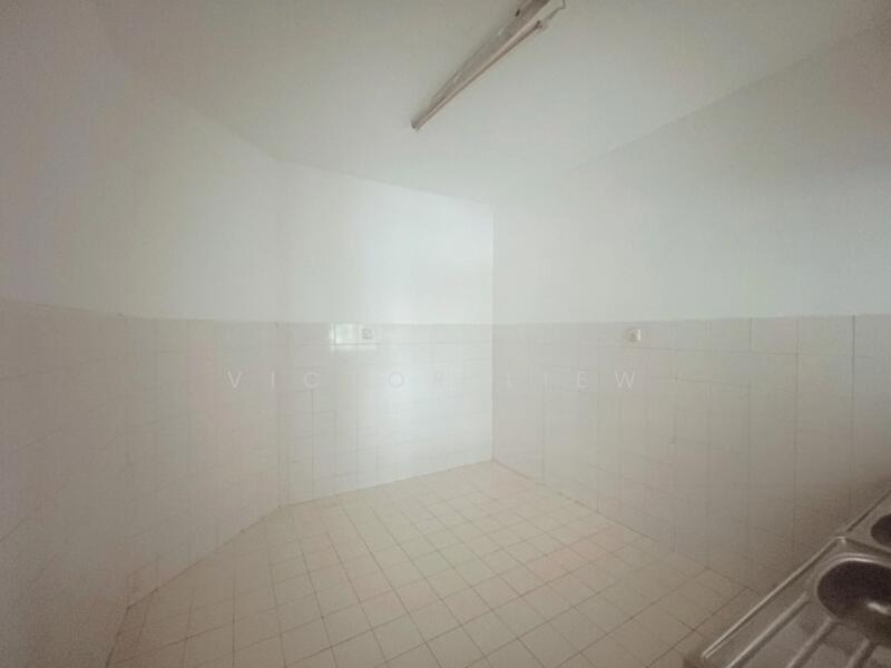 2-storey Terraced House for Sale in Bandar Utama (Selangor) - Victor Liew - Kitchen - PropertyGuru.com.my