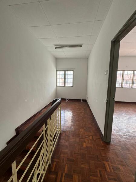 2-storey Terraced House for Sale in Bandar Utama (Selangor) - Victor Liew - Corridor - PropertyGuru.com.my