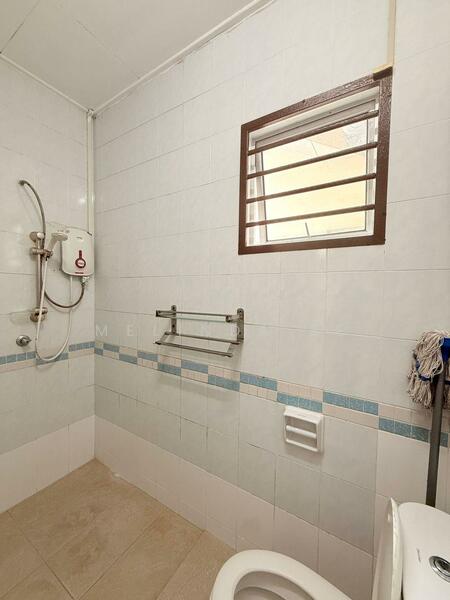 2-storey Terraced House for Sale in Taman Seri Austin (Tebrau) - Melinda Ee - Bathroom - PropertyGuru.com.my