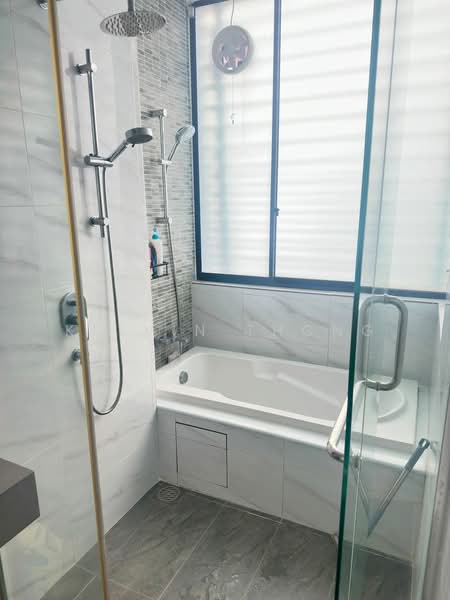 3-storey Terraced House for Sale in Bandar Puchong Utama (Puchong) - Kelvin Thong - Bathroom - PropertyGuru.com.my