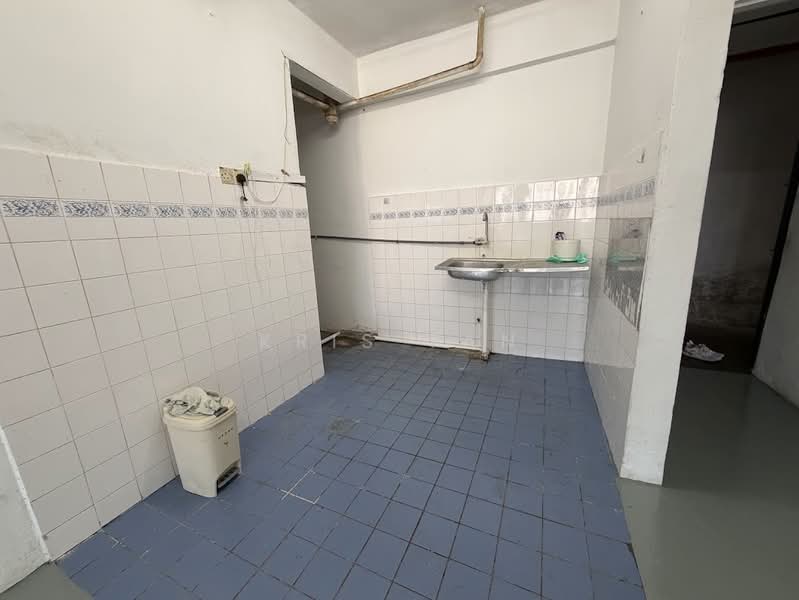 Flat for Rent at Pendekar - Kris Tan - Kitchen - PropertyGuru.com.my
