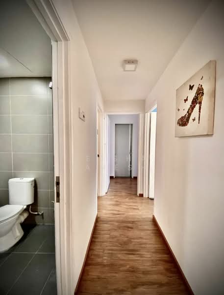 Eden Seaview Condominium untuk Untuk Disewa - RM 1,600 /bulan, Mac 2026 - Corridor - PropertyGuru.com.my