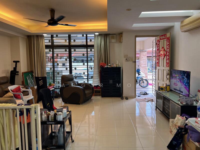 Ampang Saujana untuk Untuk Dijual - RM 980,000, Mac 2026 - Living Room - PropertyGuru.com.my