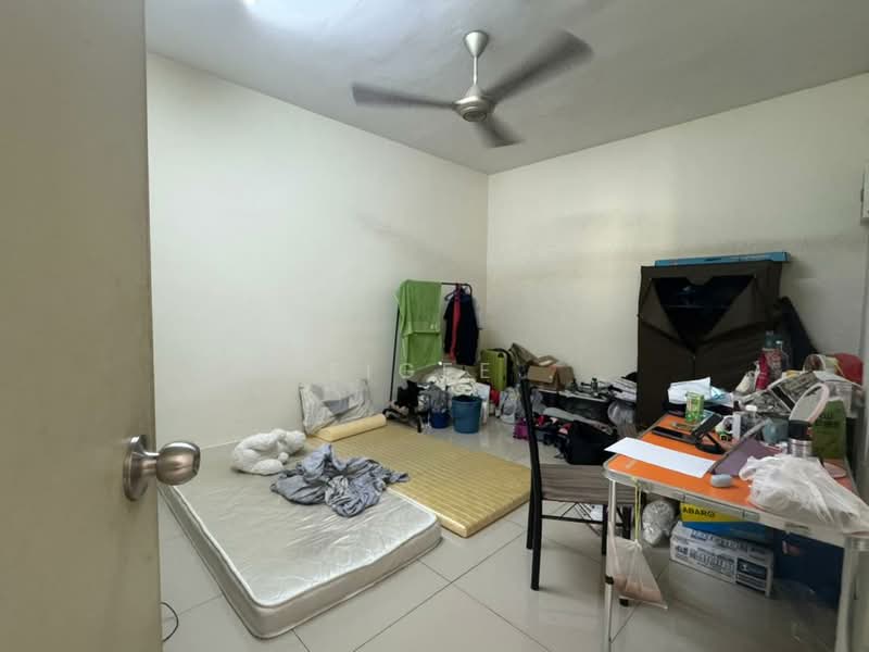 Condominium for Sale at Platinum Lake PV 15 - PeiGee . - Bedroom - PropertyGuru.com.my