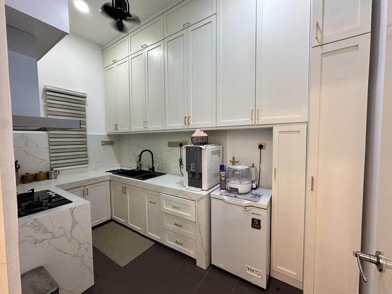Rumah Teres 3 Tingkat untuk Dijual di Bandar Nusaputra (Puchong) - Royce Tan - PropertyGuru.com.my