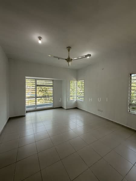 2-storey Terraced House for Sale in Nilai Impian (Nilai) - Ong Jia Hui - Living Room - PropertyGuru.com.my