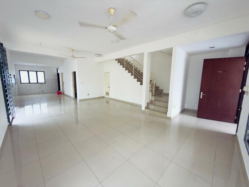 2-storey Terraced House for Sale in Rawang (Selangor) - Kwong Xiao Wei - Living Room - PropertyGuru.com.my