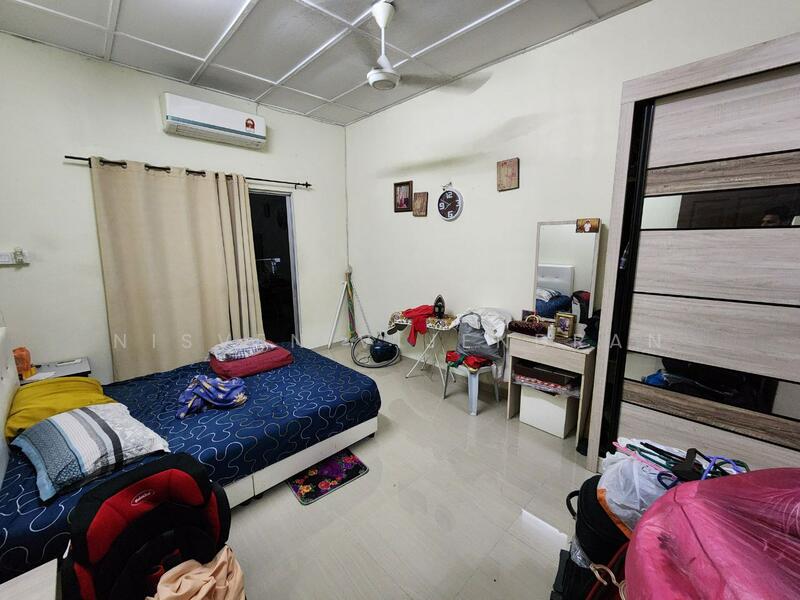 2-storey Terraced House for Sale in Puchong (Selangor) - Nisven Vijendran - Bedroom - PropertyGuru.com.my
