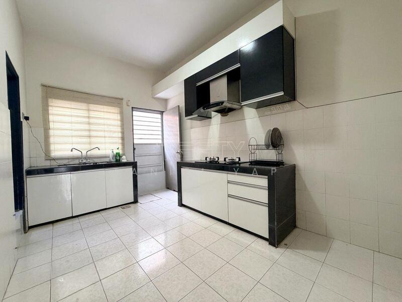 2-storey Terraced House for Sale in Klang (Selangor) - Taniel Yap - Kitchen - PropertyGuru.com.my