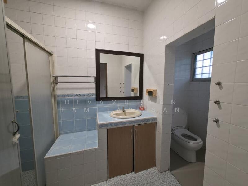 Rumah Banglo untuk Dijual di Seksyen 5 (Petaling Jaya) - Devamuthan Tamilarasan - Bathroom - PropertyGuru.com.my