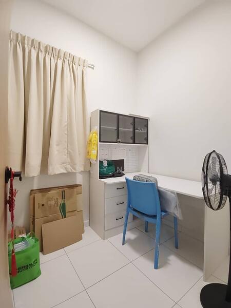 Service Residence for Rent at Sky Oasis Residence (Pangsapuri Oasis 1) - Jaslyn Tan - Study - PropertyGuru.com.my