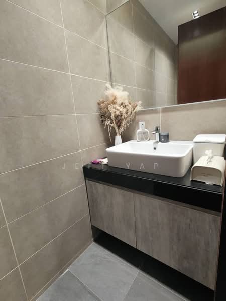 Rumah Berkembar untuk Dijual di Leisure Farm (Gelang Patah) - Jeff Yap - Bathroom - PropertyGuru.com.my