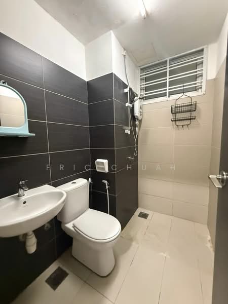 Apartment for Rent at Midori Green (Pangsapuri Hijauan) - Eric Chuah - Bathroom - PropertyGuru.com.my