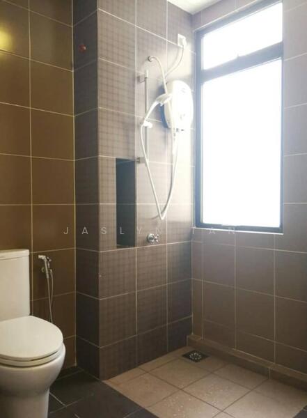 Apartment for Rent at Austin Regency (Pangsapuri Austin Perdana) - Jaslyn Tan - Bathroom - PropertyGuru.com.my