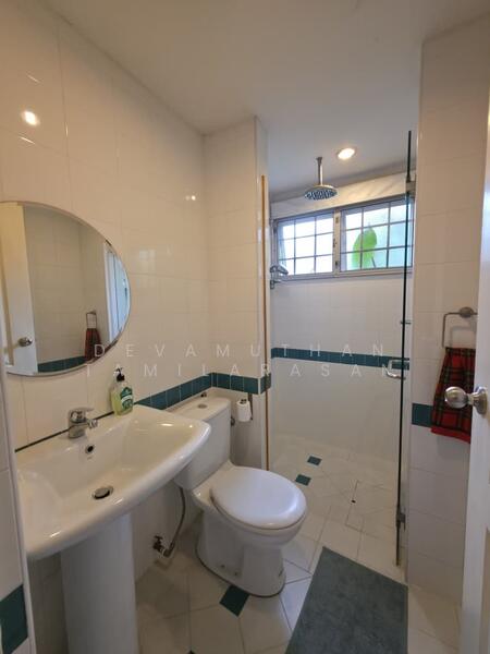 Rumah Banglo untuk Dijual di Kampung Tunku (Petaling Jaya) - Devamuthan Tamilarasan - Bathroom - PropertyGuru.com.my