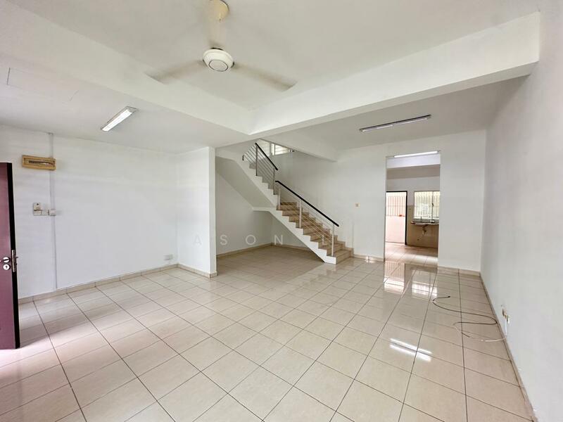 2-storey Terraced House for Sale in Klang (Selangor) - Jason Lim - Living Room - PropertyGuru.com.my