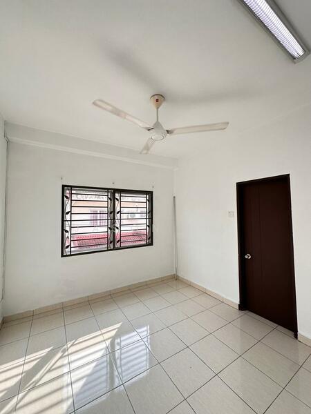 2-storey Terraced House for Sale in Klang (Selangor) - Jason Lim - Bedroom - PropertyGuru.com.my