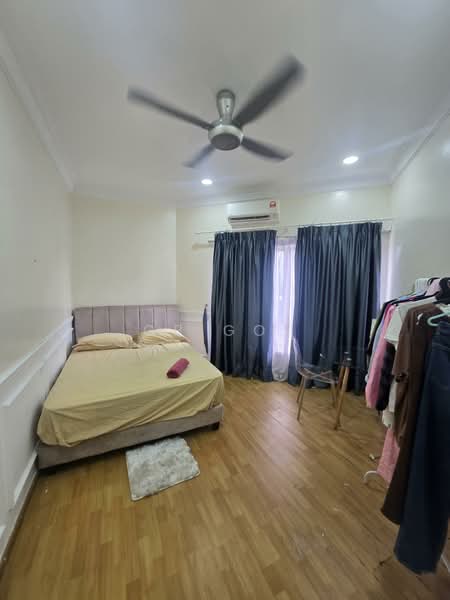 For Sale - Waldorf Tower