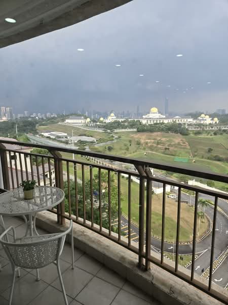 For Sale - Waldorf Tower