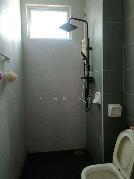 Service Residence for Sale at THE SENAI GARDEN (PANGSAPURI IMPIAN SENAI) - Finn Aw - Bathroom - PropertyGuru.com.my