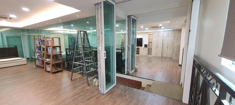 Untuk Disewa - Puchong Furnished Office with LIFT (Next To MRT / LRT Station)