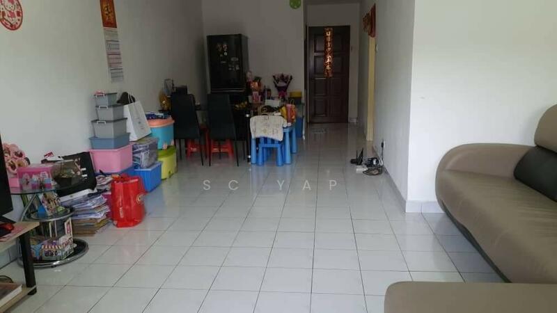 Rumah Bandar untuk Dijual di Taman Wangsa Permai (Kepong) - SC Yap - Living Room - PropertyGuru.com.my