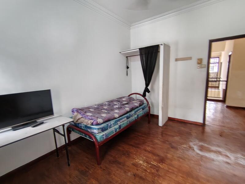 Taman Sutera 2 Storey untuk Untuk Disewa - RM 2,200 /bulan, Feb 2026 - Bedroom - PropertyGuru.com.my