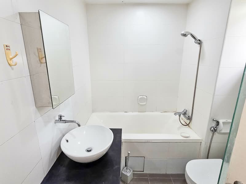 Condominium for Sale at Subang Parkhomes - Lee Jo Surf - Bathroom - PropertyGuru.com.my