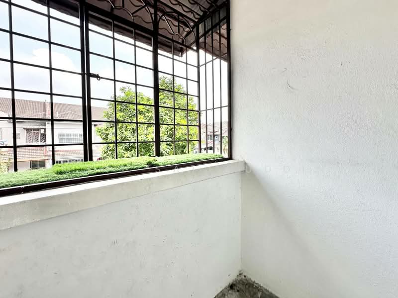 Rumah Bandar untuk Dijual di Pandan Indah (Ampang) - Muhd Salehuddin - Balcony - PropertyGuru.com.my