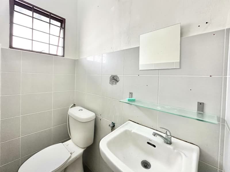 Rumah Bandar untuk Dijual di Pandan Indah (Ampang) - Muhd Salehuddin - Bathroom - PropertyGuru.com.my