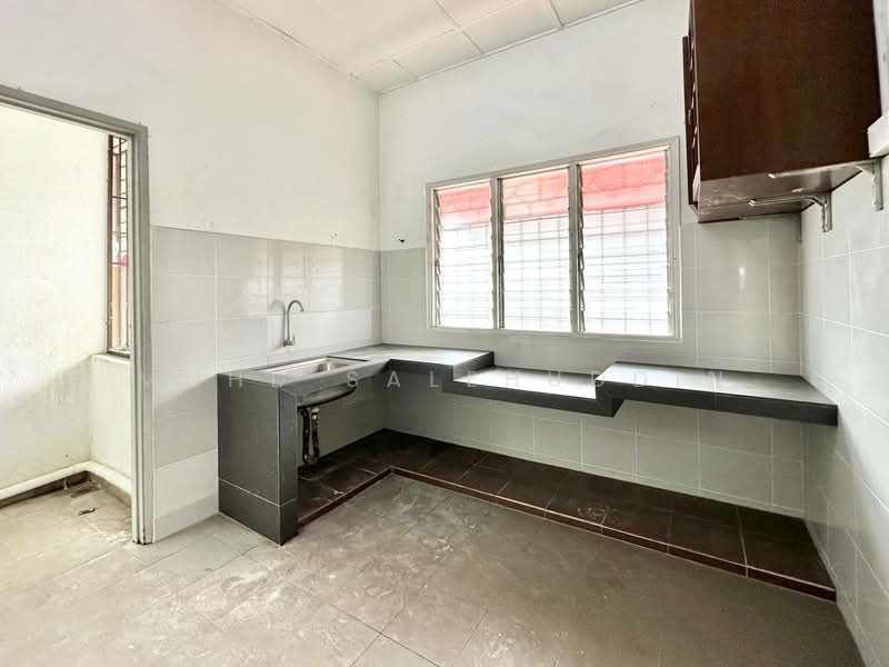 Rumah Bandar untuk Dijual di Pandan Indah (Ampang) - Muhd Salehuddin - Kitchen - PropertyGuru.com.my