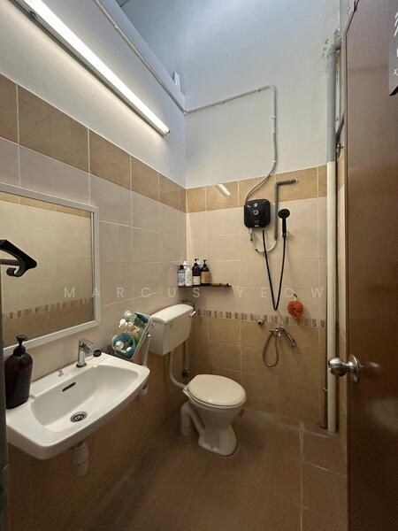 Taman Mutiara Galla untuk Untuk Dijual - RM 330,000, Mac 2026 - Bathroom - PropertyGuru.com.my