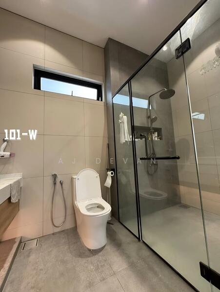 Semi-Detached House for Sale in Setia Alam (Selangor) - AJ Devan - Bathroom - PropertyGuru.com.my