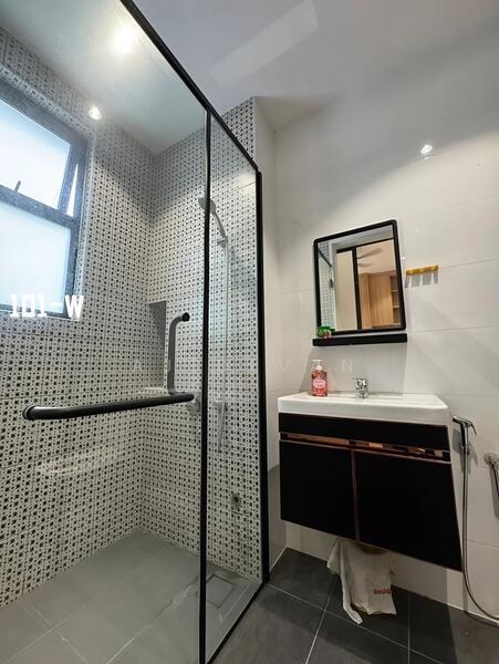 Semi-Detached House for Sale in Setia Alam (Selangor) - AJ Devan - Bathroom - PropertyGuru.com.my