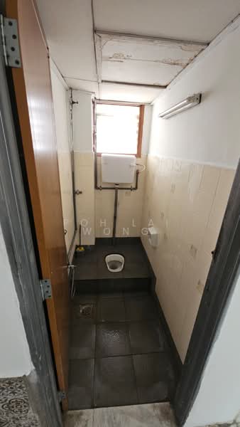 Apartment for Rent at Subang Perdana Goodyear Court 6 - Poh Lai Wong - Bathroom - PropertyGuru.com.my